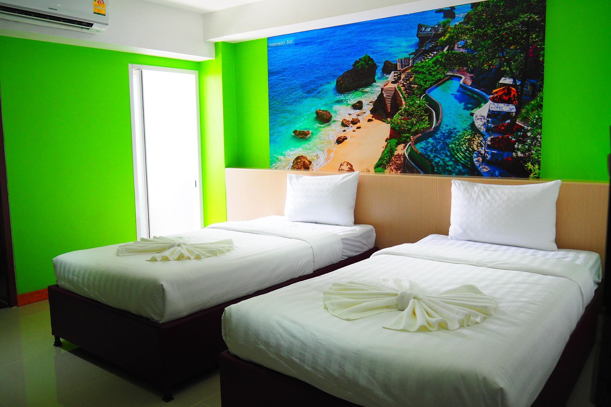 Blue Orchids Hotel Хатъяй Экстерьер фото