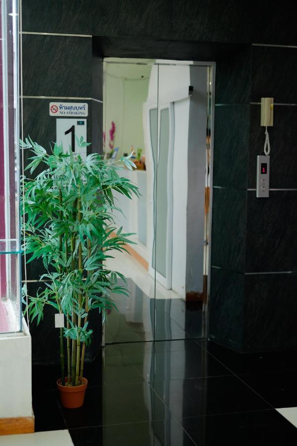 Blue Orchids Hotel Хатъяй Экстерьер фото